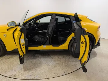 FERRARI Purosangue 6.5 V12 Matrix Lift 360  Massage