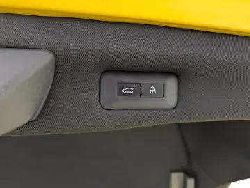 FERRARI Purosangue 6.5 V12 Matrix Lift 360  Massage