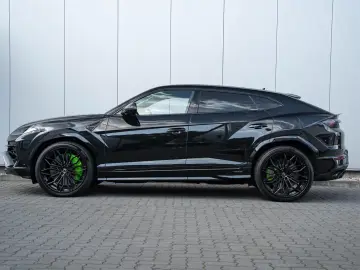 LAMBORGHINI Urus SE  23  Bang&Olufsen Panorama Massage