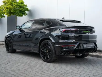 LAMBORGHINI Urus SE  23  Bang&Olufsen Panorama Massage