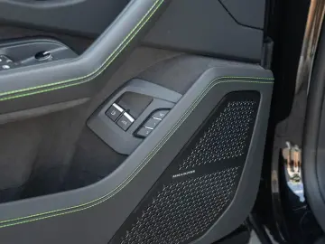 LAMBORGHINI Urus SE  23  Bang&Olufsen Panorama Massage