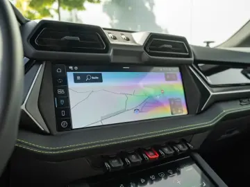 LAMBORGHINI Urus SE  23  Bang&Olufsen Panorama Massage