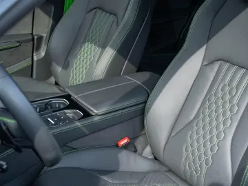 LAMBORGHINI Urus SE  23  Bang&Olufsen Panorama Massage
