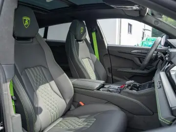 LAMBORGHINI Urus SE  23  Bang&Olufsen Panorama Massage