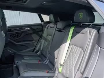 LAMBORGHINI Urus SE  23  Bang&Olufsen Panorama Massage