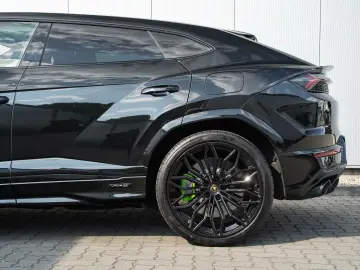 LAMBORGHINI Urus SE  23  Bang&Olufsen Panorama Massage