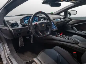 LAMBORGHINI Revuelto MY25 Verde Hydra Carbon ext. Comf.Seat