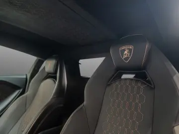 LAMBORGHINI Revuelto MY25 Verde Hydra Carbon ext. Comf.Seat