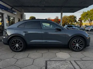 PORSCHE Macan Electric 4 S PANO CHRONO 360 BOSE AIR VOLL