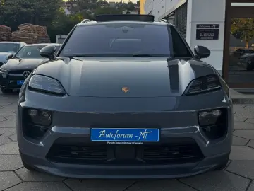 PORSCHE Macan Electric 4 S PANO CHRONO 360 BOSE AIR VOLL