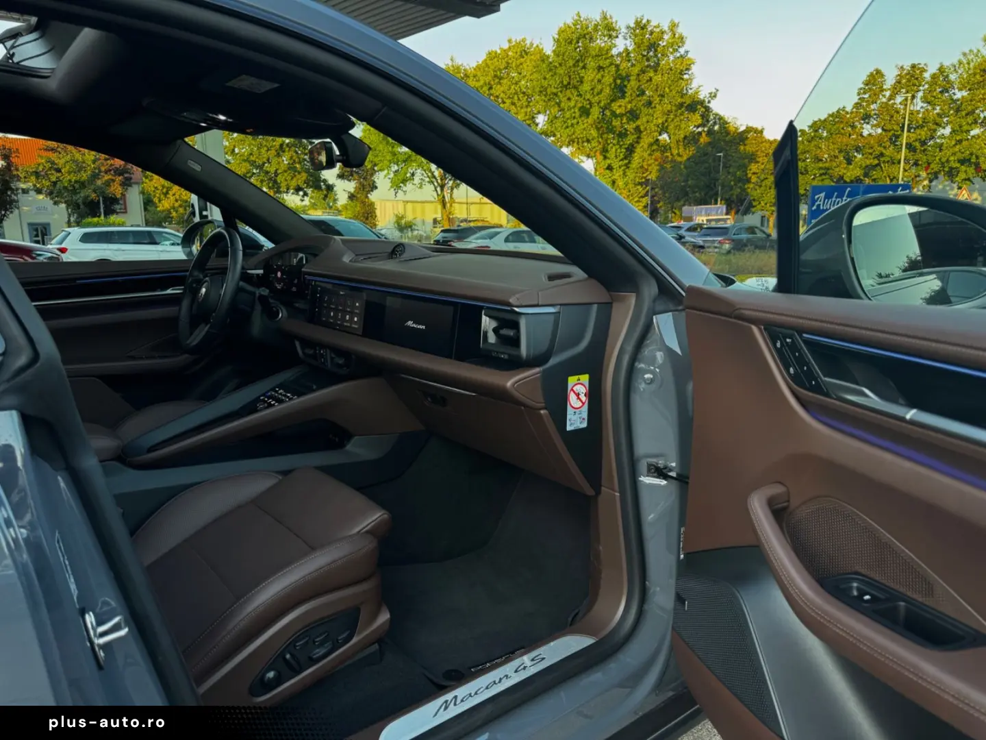 PORSCHE Macan Electric 4 S PANO CHRONO 360 BOSE AIR VOLL