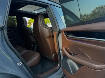 PORSCHE Macan Electric 4 S PANO CHRONO 360 BOSE AIR VOLL