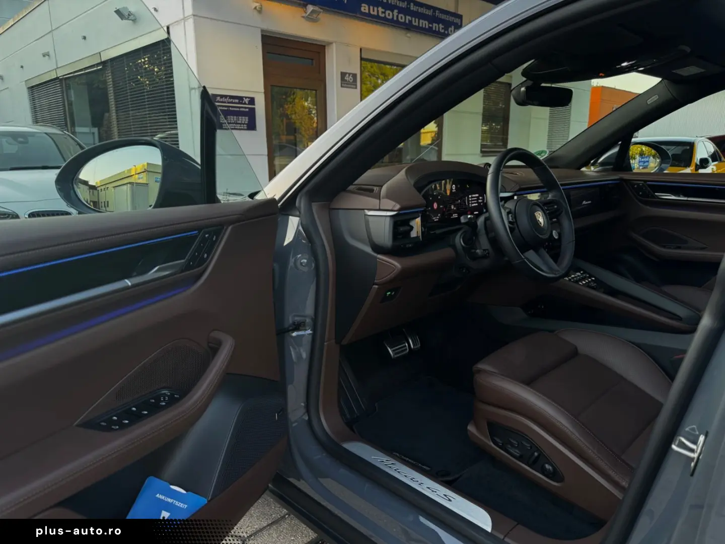 PORSCHE Macan Electric 4 S PANO CHRONO 360 BOSE AIR VOLL