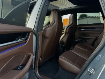PORSCHE Macan Electric 4 S PANO CHRONO 360 BOSE AIR VOLL