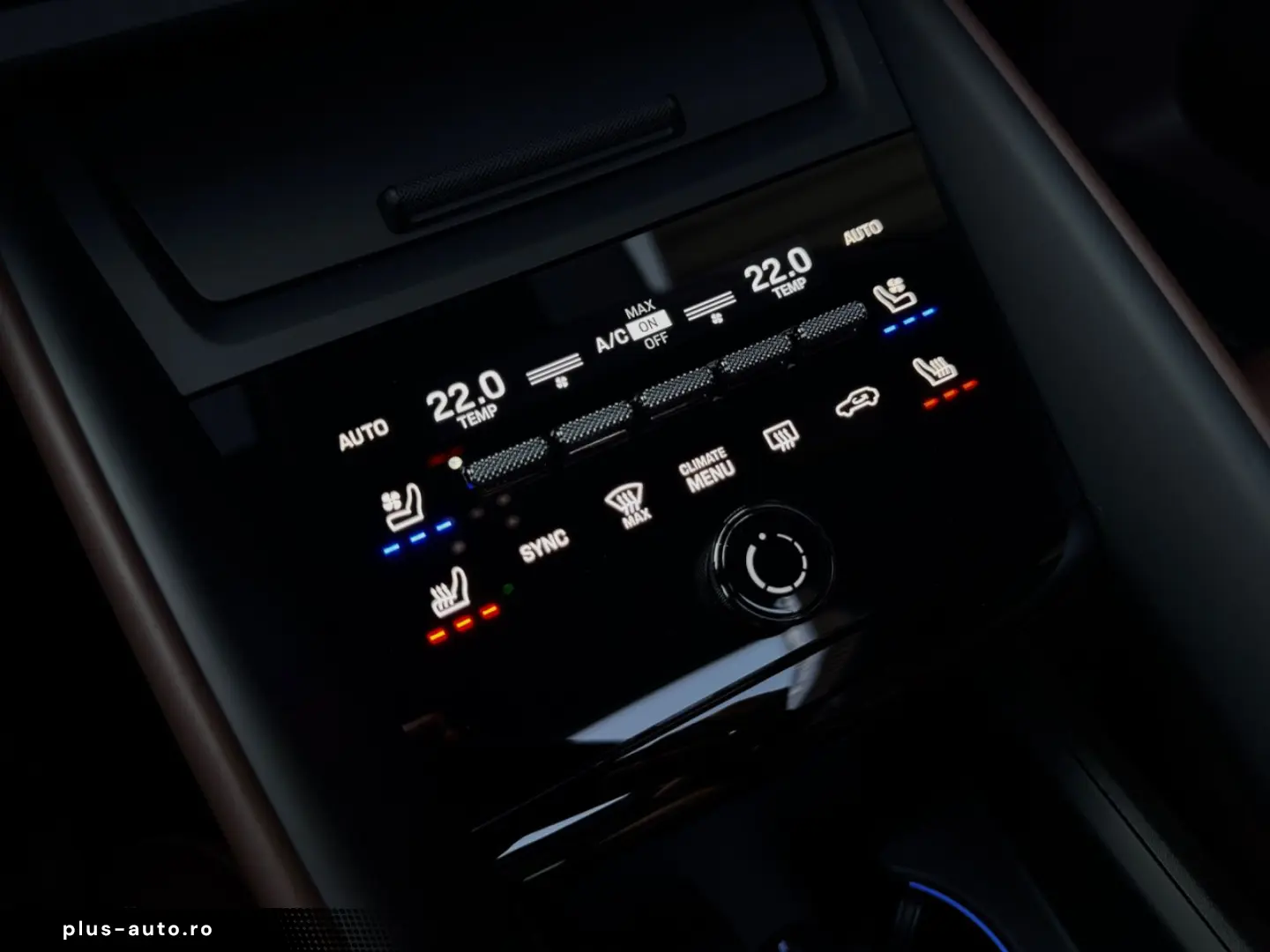 PORSCHE Macan Electric 4 S PANO CHRONO 360 BOSE AIR VOLL