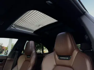 PORSCHE Macan Electric 4 S PANO CHRONO 360 BOSE AIR VOLL