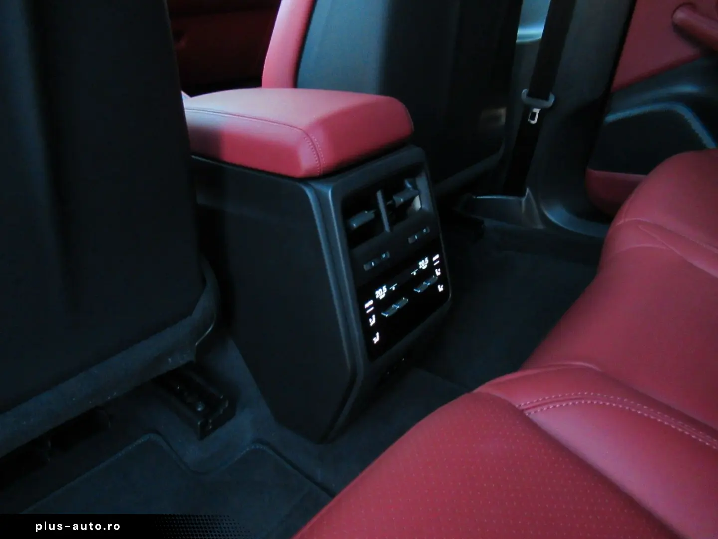 PORSCHE MACAN GTS HEAD-UP ROT ACC®18 BELÜ 360 KEY RSE 21