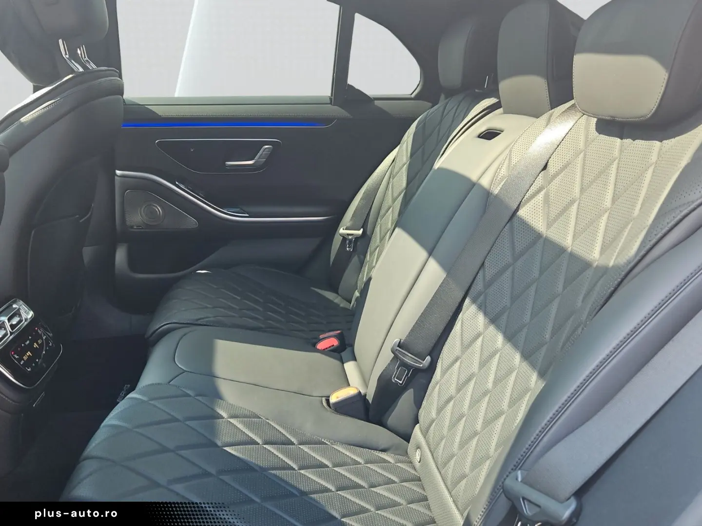 MERCEDES-BENZ S 400 d 4Matic AMG Styling Pano Burmester 360