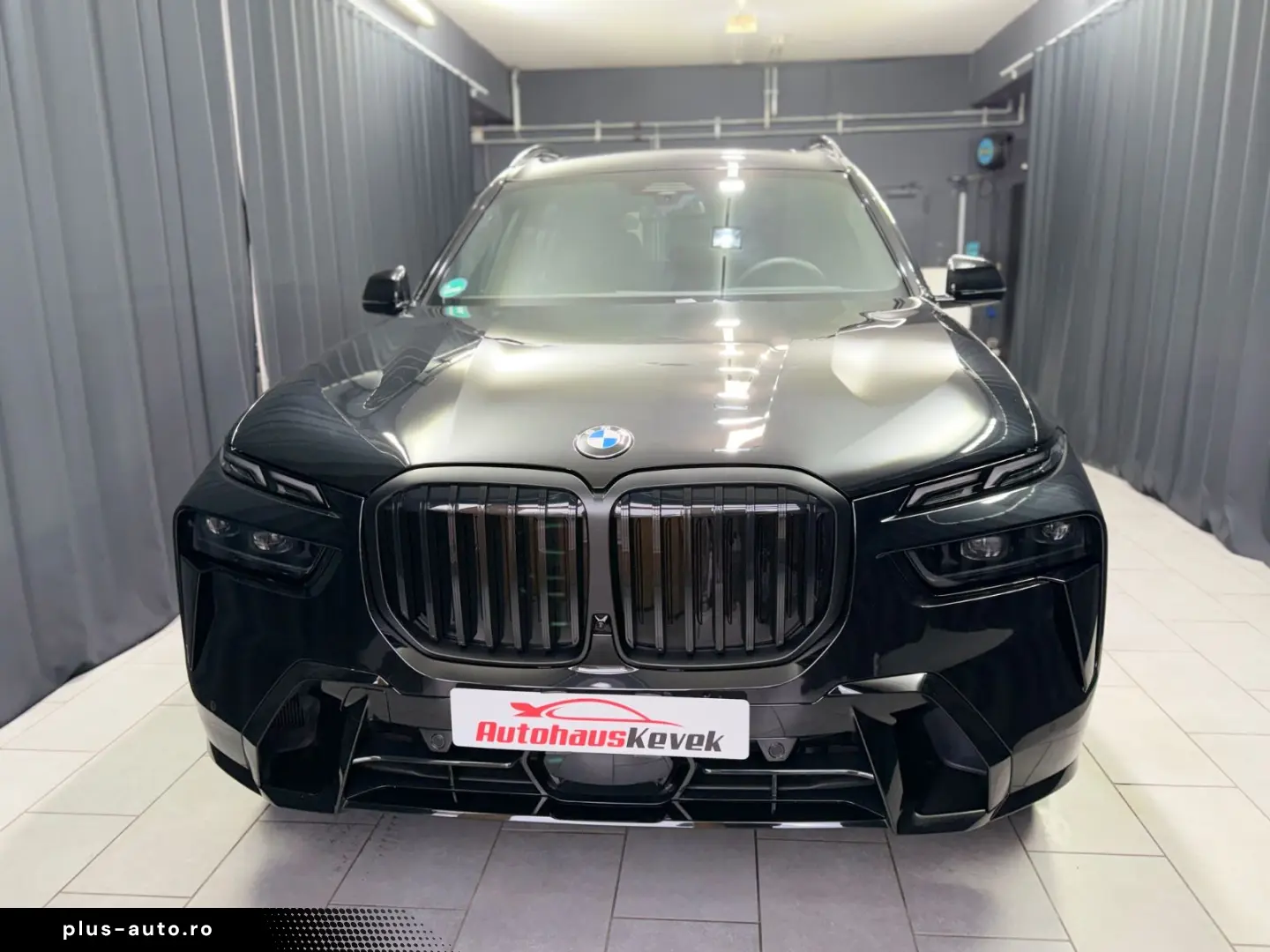 BMW X7 xDrive 40d M SPORT PRO LUFT PANO 7-SITZER AHK