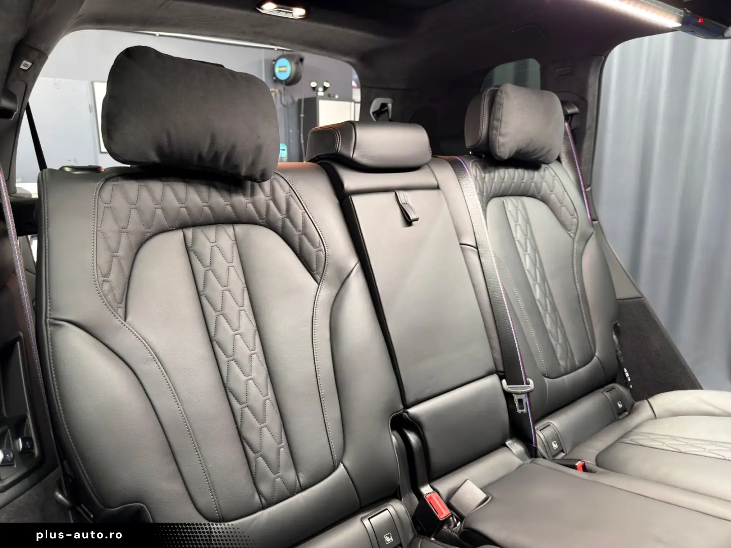 BMW X7 xDrive 40d M SPORT PRO LUFT PANO 7-SITZER AHK