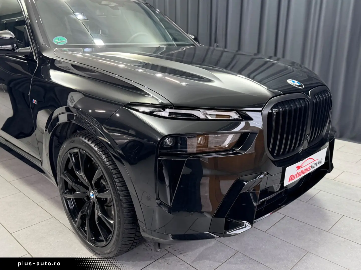 BMW X7 xDrive 40d M SPORT PRO LUFT PANO 7-SITZER AHK