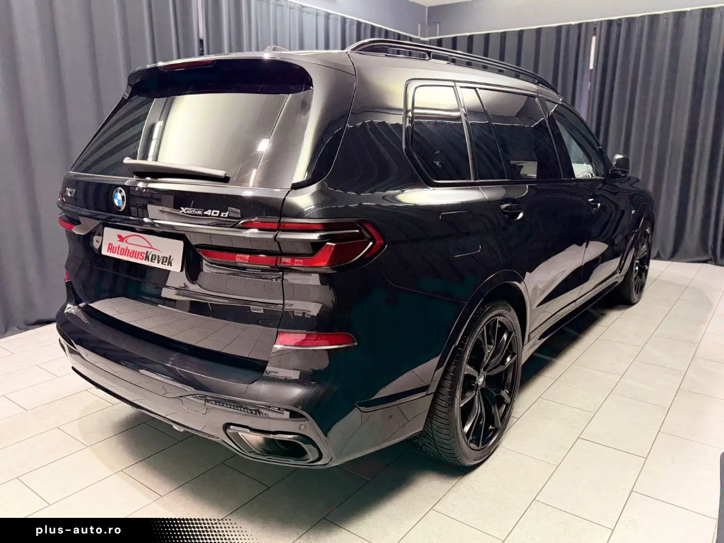BMW X7 xDrive 40d M SPORT PRO LUFT PANO 7-SITZER AHK