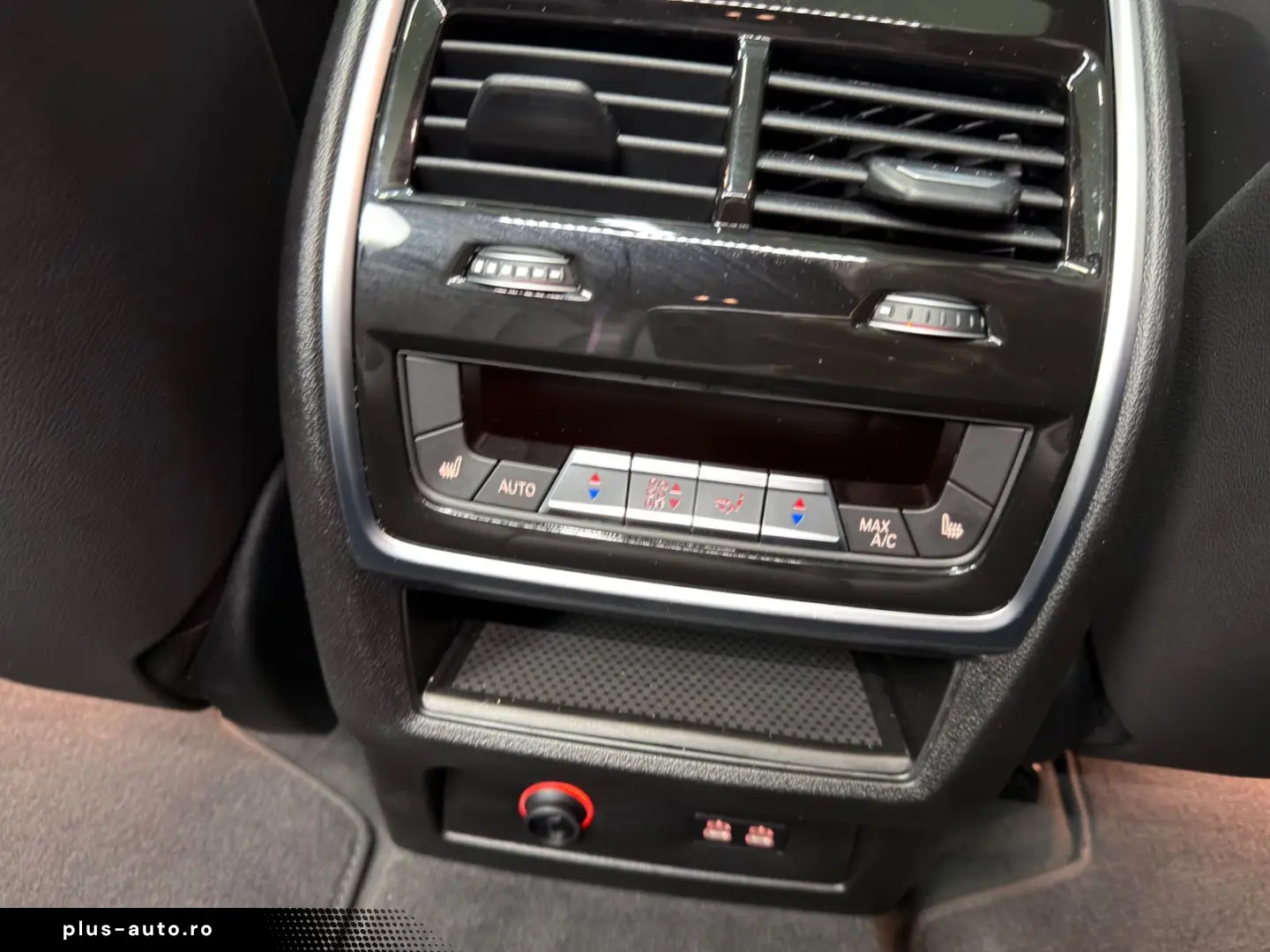 BMW X7 xDrive 40d M SPORT PRO LUFT PANO 7-SITZER AHK