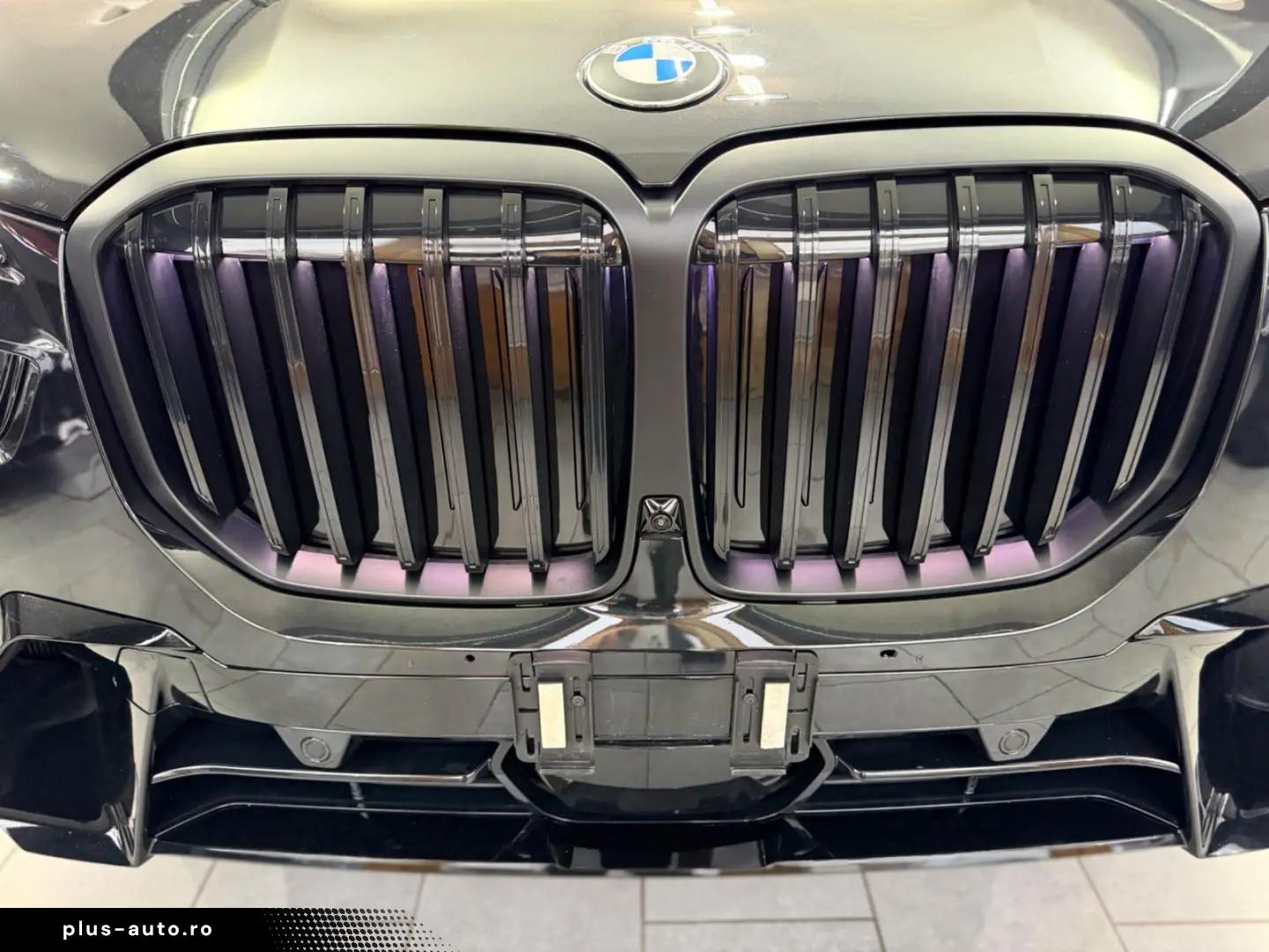 BMW X7 xDrive 40d M SPORT PRO LUFT PANO 7-SITZER AHK