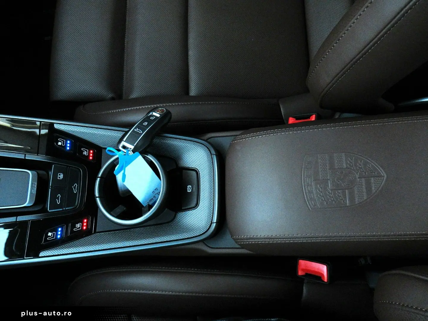 PORSCHE 992 COUPE EXCL CLUBLEDER HD  ABGAS 18W BELÜFT 21