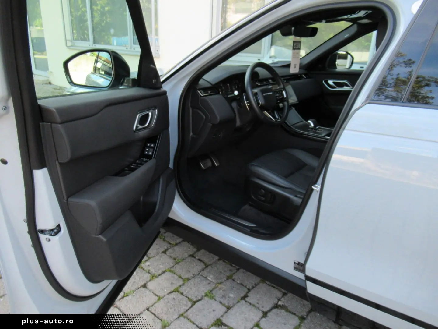 LAND ROVER NEW D300 DYN SE HEAD-UP BLACK PANO 3D eAHK NP101