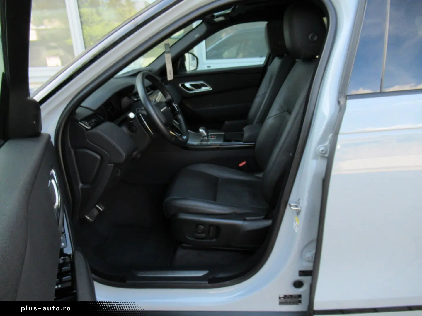 LAND ROVER NEW D300 DYN SE HEAD-UP BLACK PANO 3D eAHK NP101