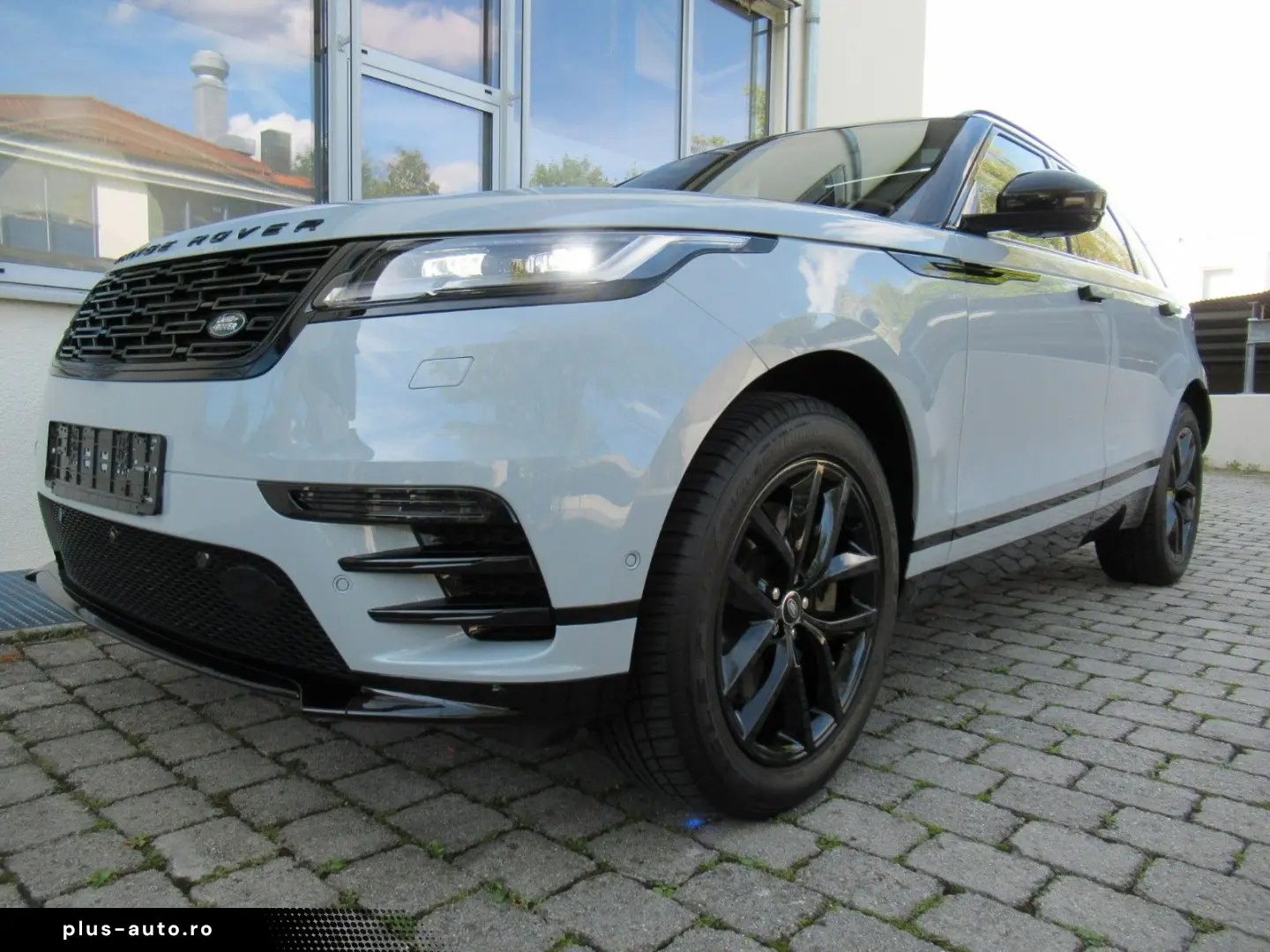 LAND ROVER NEW D300 DYN SE HEAD-UP BLACK PANO 3D eAHK NP101