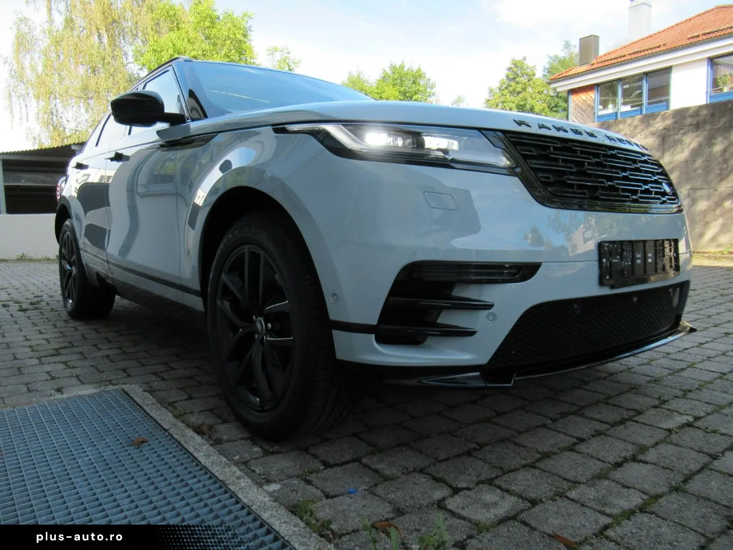 LAND ROVER NEW D300 DYN SE HEAD-UP BLACK PANO 3D eAHK NP101