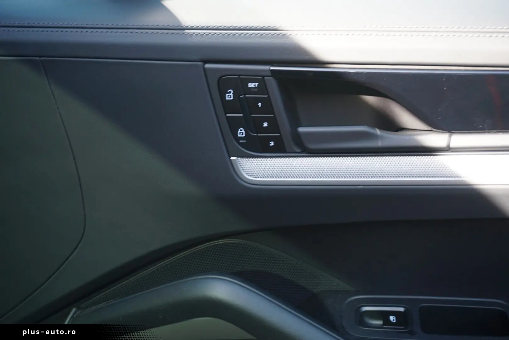 PORSCHE Cayenne Coupe SE-Hybrid HAL MASSAGE BOSE HeadUp