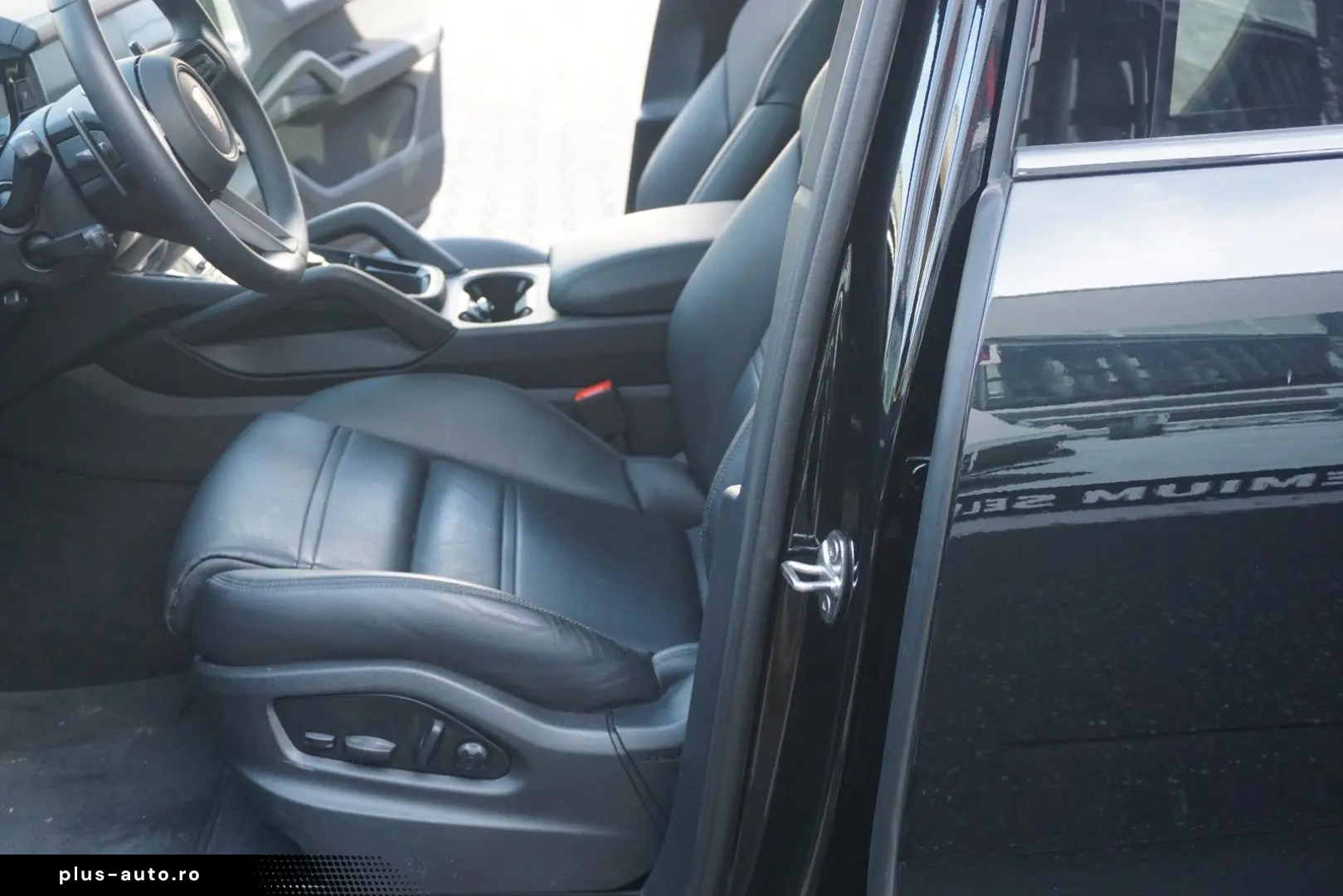 PORSCHE Cayenne Coupe SE-Hybrid HAL MASSAGE BOSE HeadUp