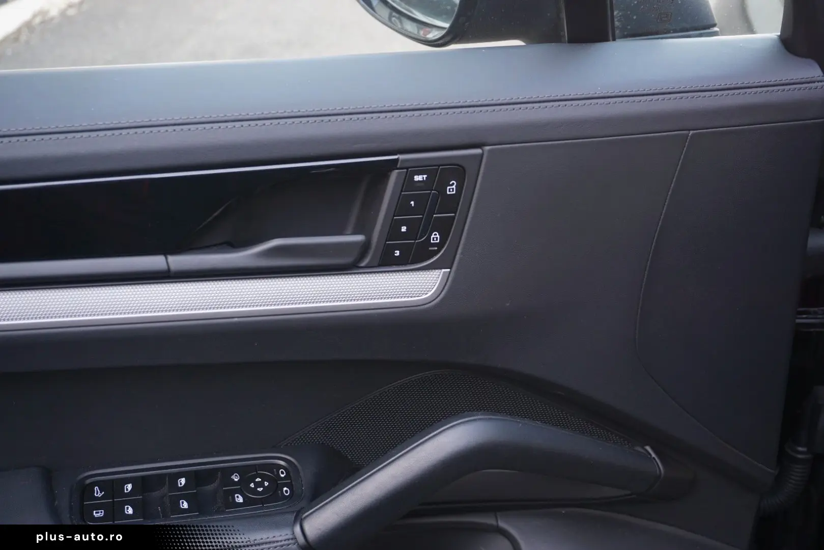 PORSCHE Cayenne Coupe SE-Hybrid HAL MASSAGE BOSE HeadUp