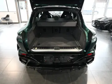 Aston Martin DBX S Malachite Green Bowers&Wilkins