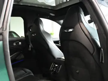 Aston Martin DBX S Malachite Green Bowers&Wilkins