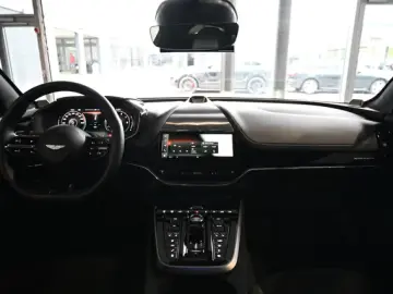 Aston Martin DBX S Malachite Green Bowers&Wilkins