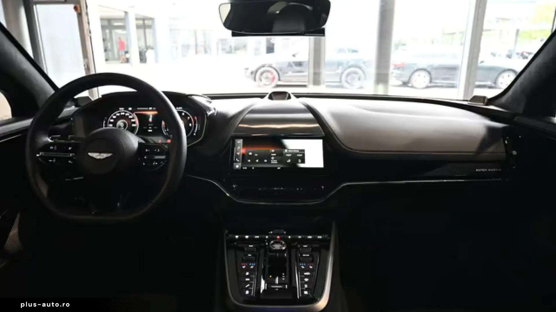 Aston Martin DBX S Malachite Green Bowers&Wilkins