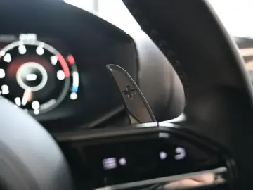 Aston Martin DBX S Malachite Green Bowers&Wilkins