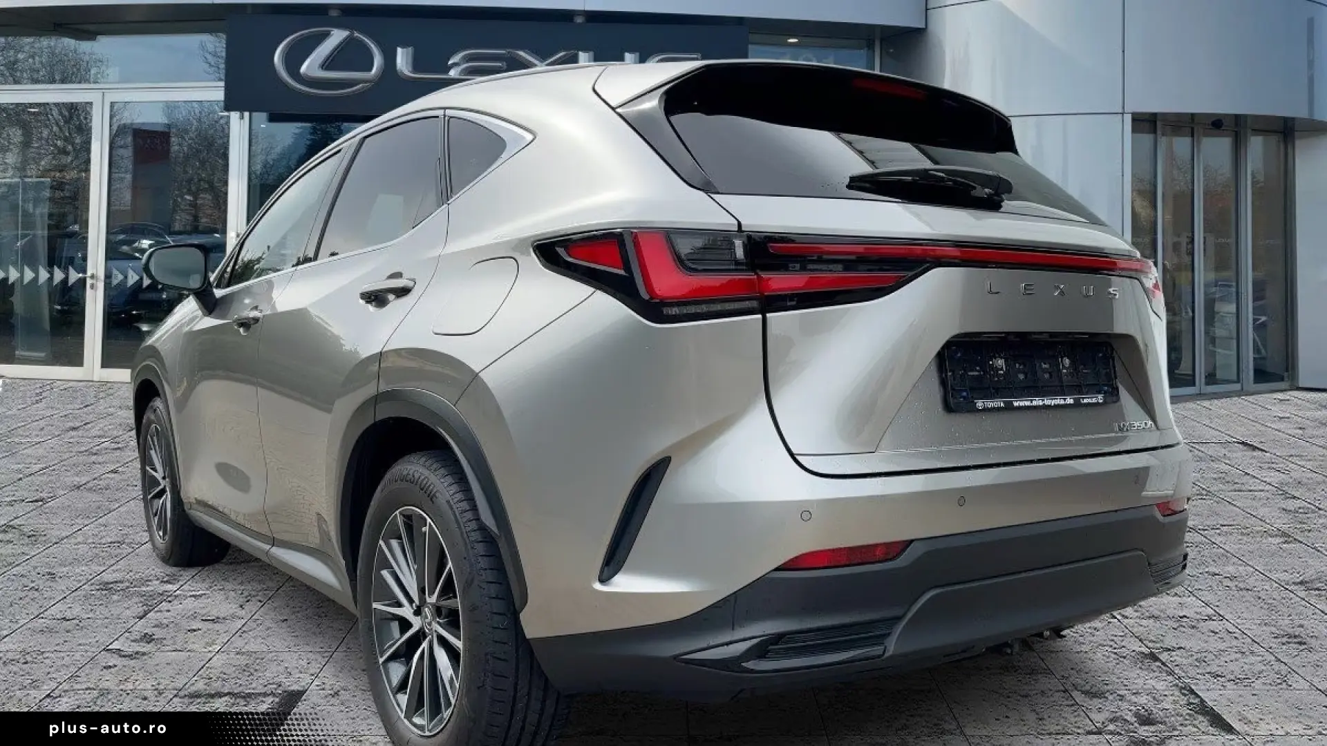 Lexus NX 350h Executive Line AHK HUD SeatMemory Navi