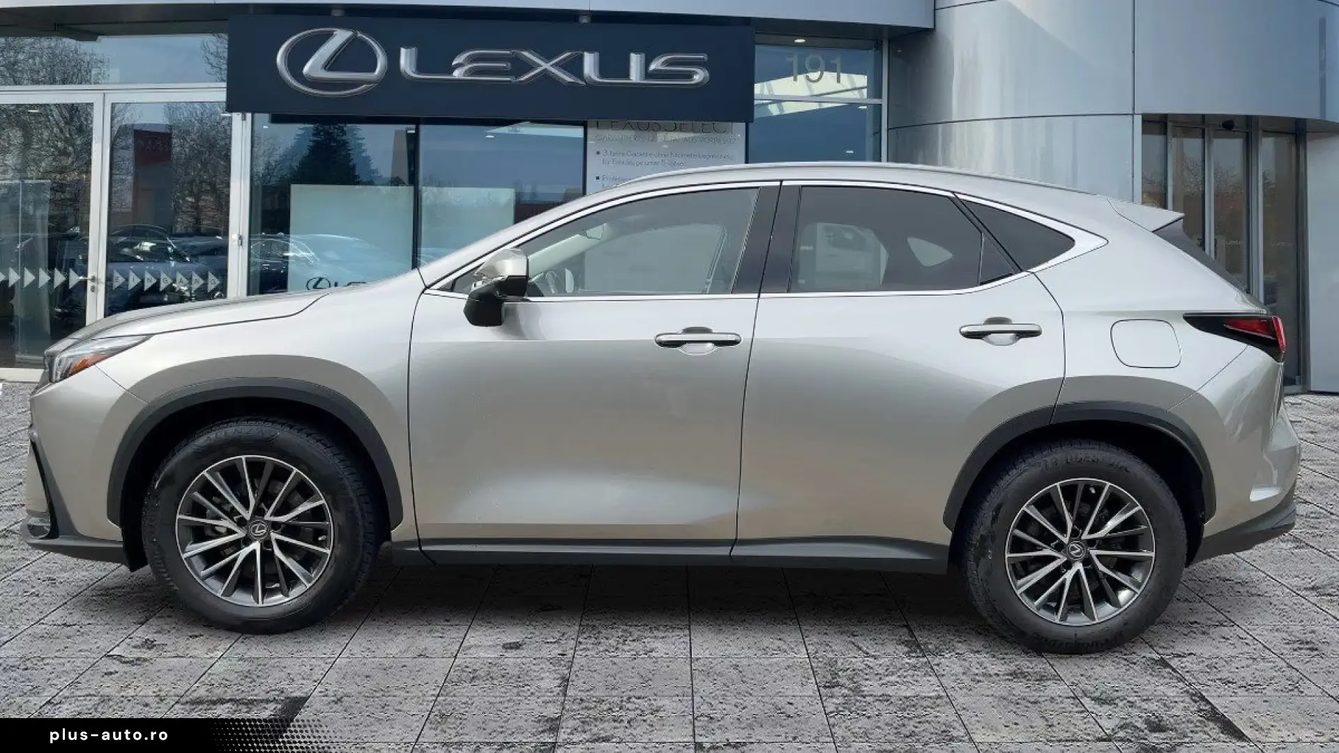 Lexus NX 350h Executive Line AHK HUD SeatMemory Navi