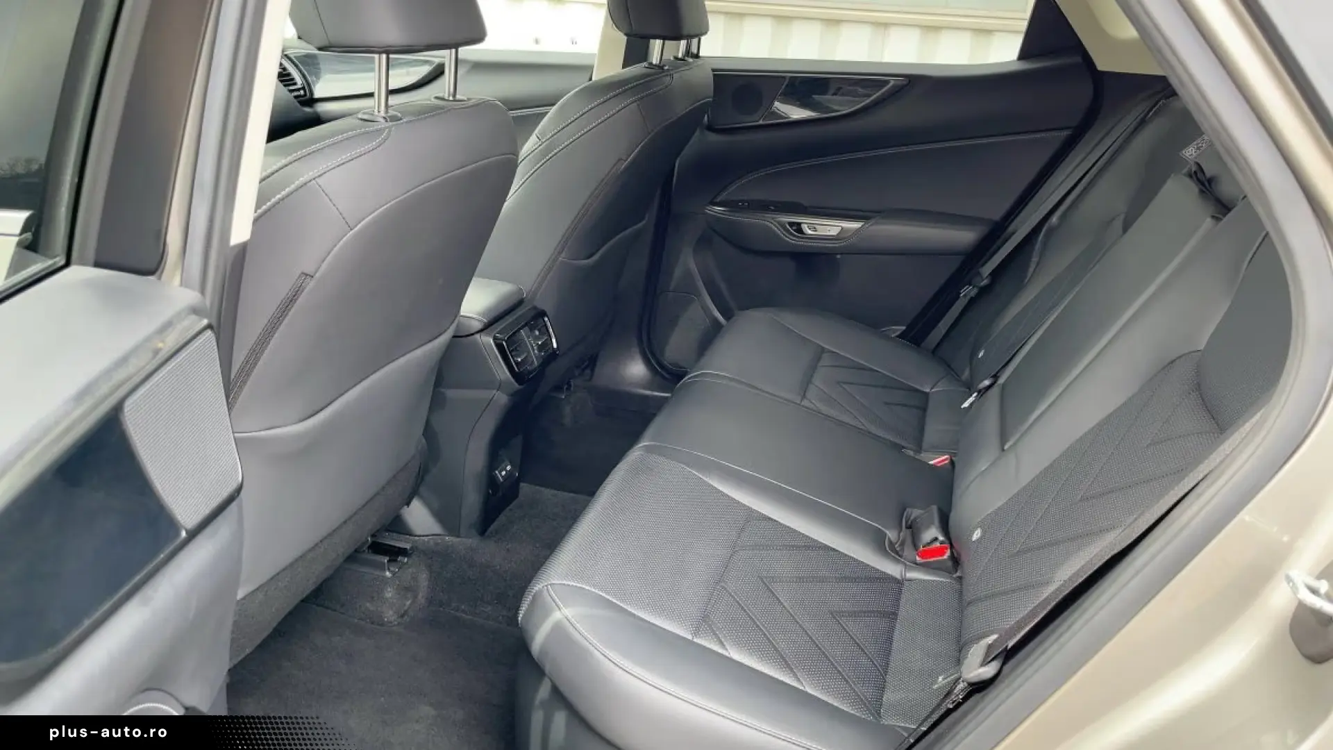 Lexus NX 350h Executive Line AHK HUD SeatMemory Navi