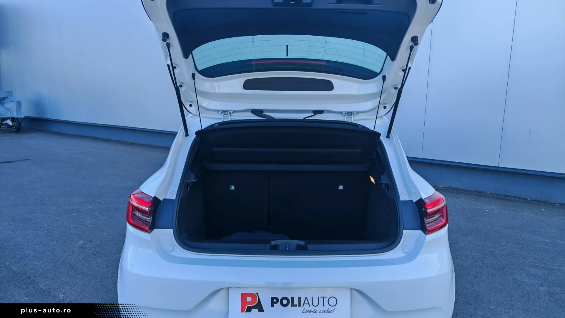 Renault Clio V Authentic (09.2023 Doar 15.358 km !