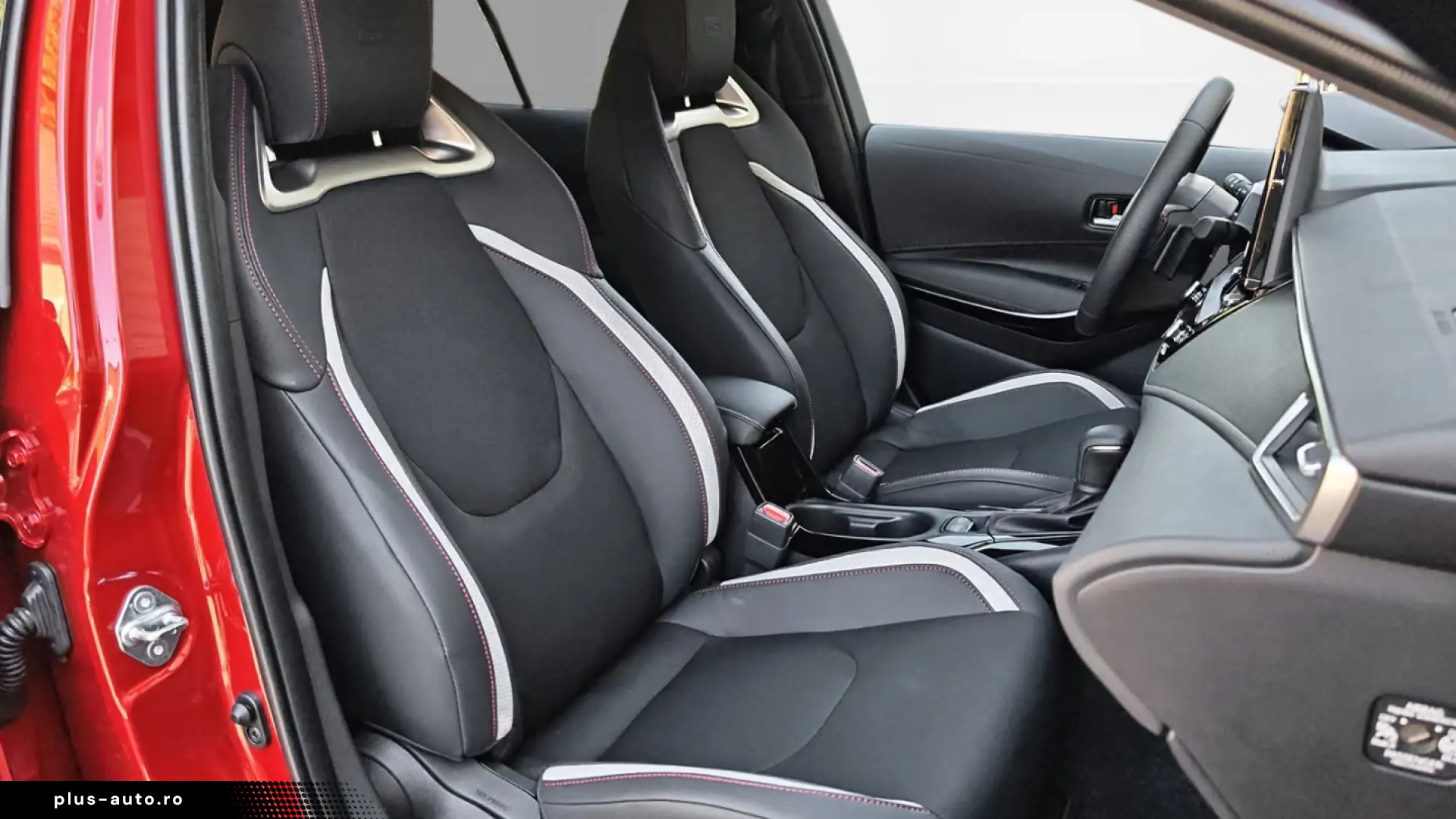 Toyota Corolla Touring Sports 2.0 Hybrid GR Sport
