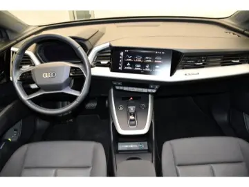 AUDI Q4 35 e-tron Sportback LED
