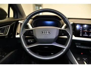 AUDI Q4 35 e-tron Sportback LED