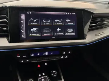 AUDI Q4 e-tron 35 55 Launch edition Advanced Plus