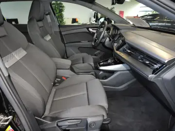 AUDI Q4 e-tron 35 Advanced Nav Standklima Sportsitze